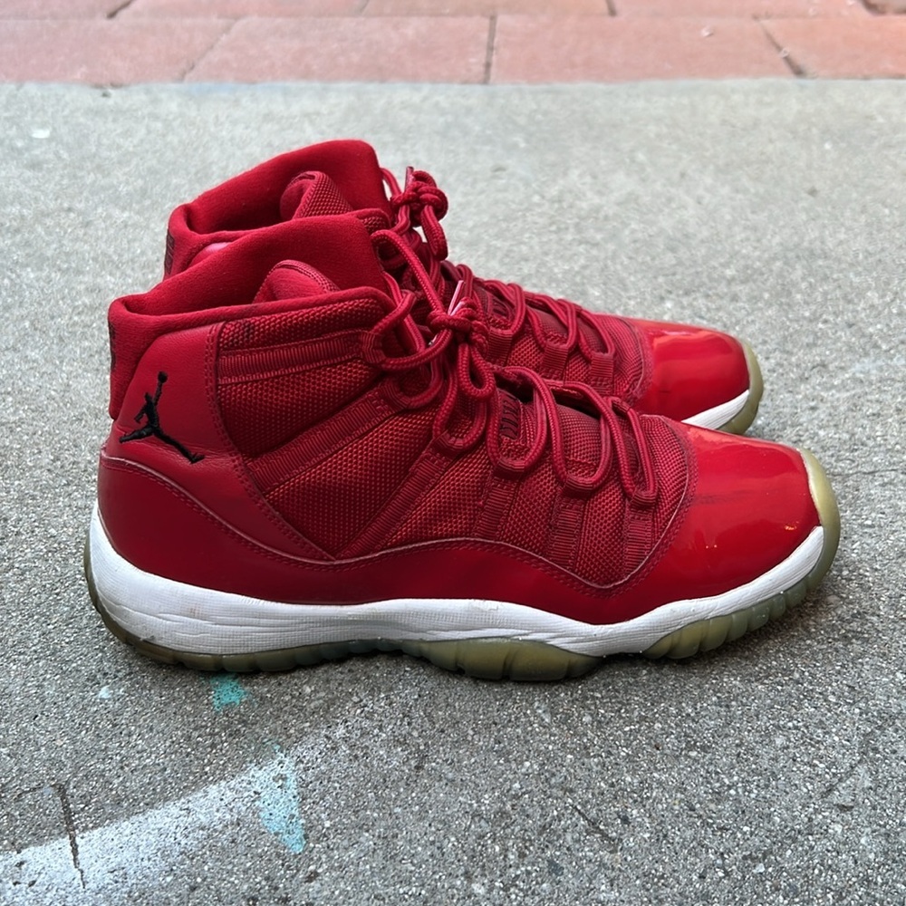 Air Jordan 11